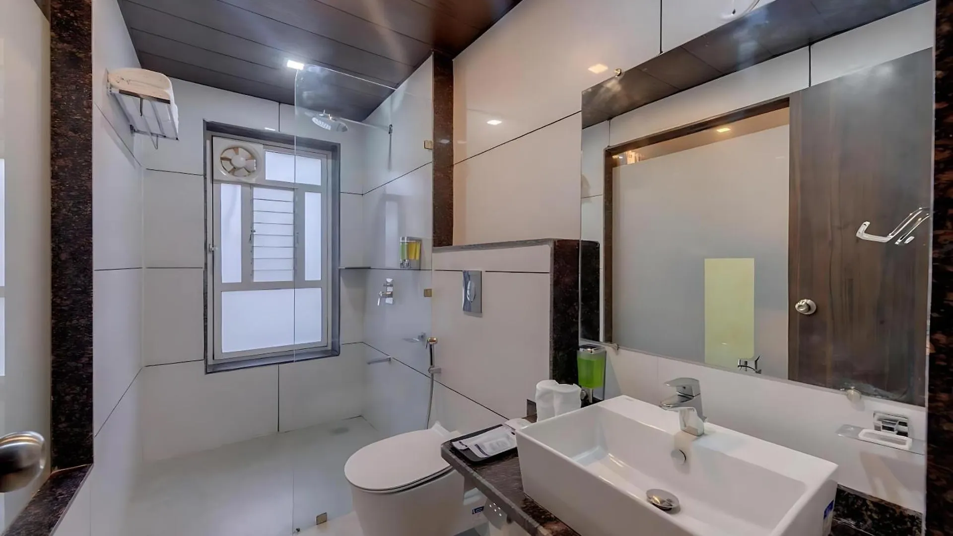 Hotel Savi Suryaprakash 우다이푸르 3*,  인도