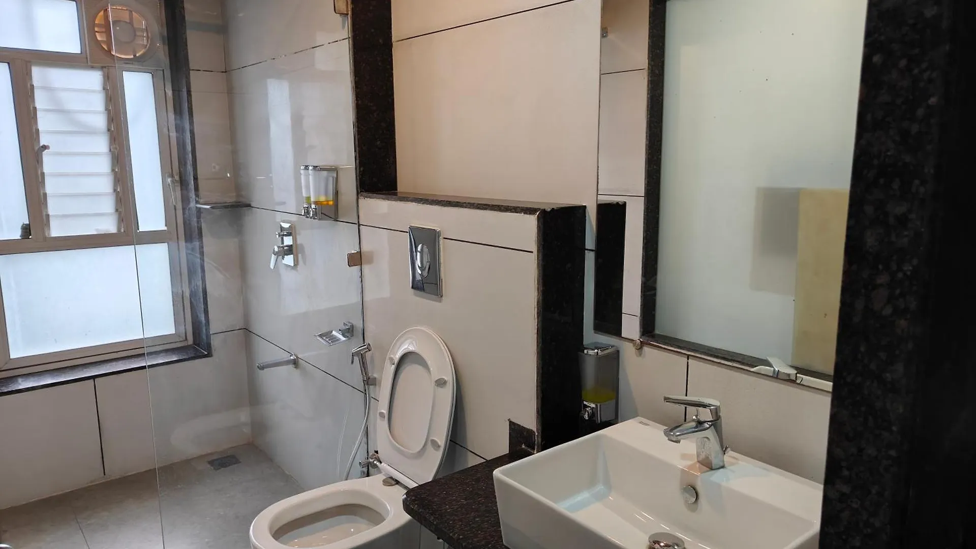 Hotel Savi Suryaprakash 우다이푸르 인도
